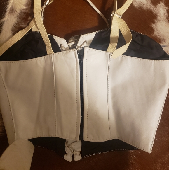 White leather top - Picture 3 of 3